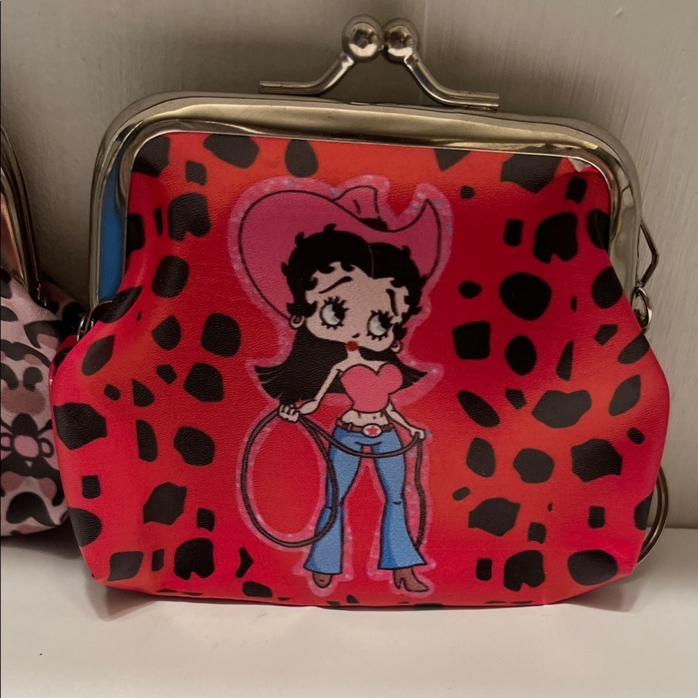 Pick (1) BB Kiss Lock Coin Purse - Picture 7 of 10